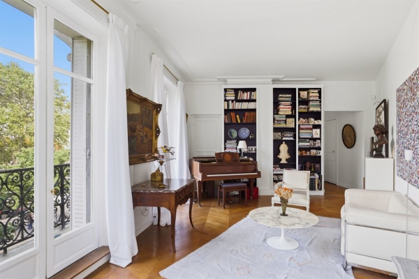 Luxury Apartment for sale in Paris 9ème, 970 000 €, Photo 2
