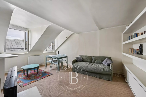 Luxury Apartment for sale in Paris 7ème, 560 000 €, Photo 2