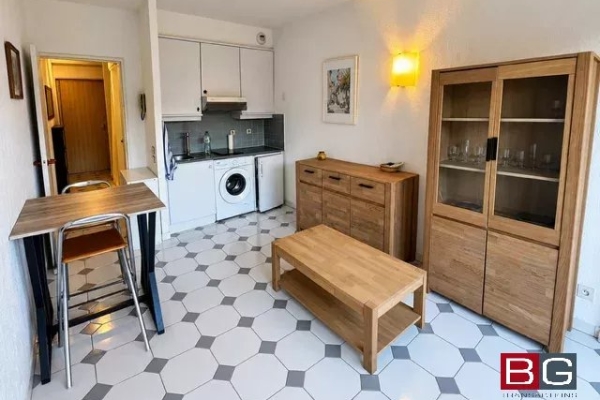 Appartement de luxe à vendre à Antibes, 180 000 €, Photo 3