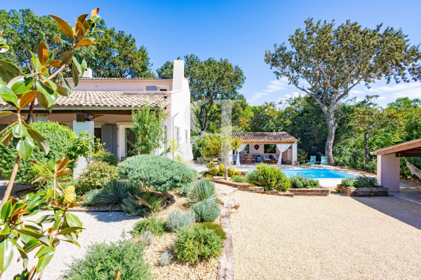 Luxury House for sale in Maussane les Alpilles, 1 690 000 €, Photo 7