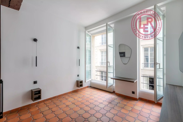 Appartement de luxe à vendre à Paris 4ème, 284 000 €, Photo 1