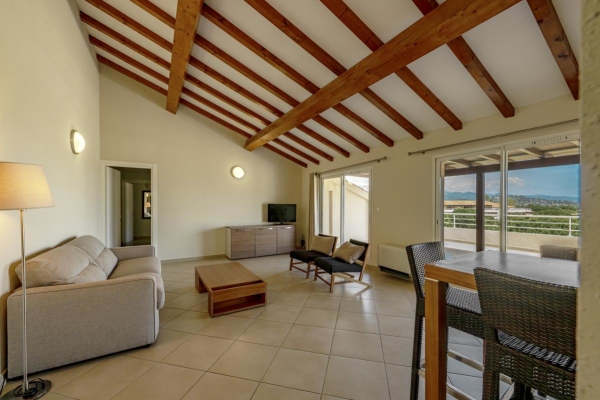 Luxury Apartment for sale in Porto-Vecchio, 908 000 €, Photo 1