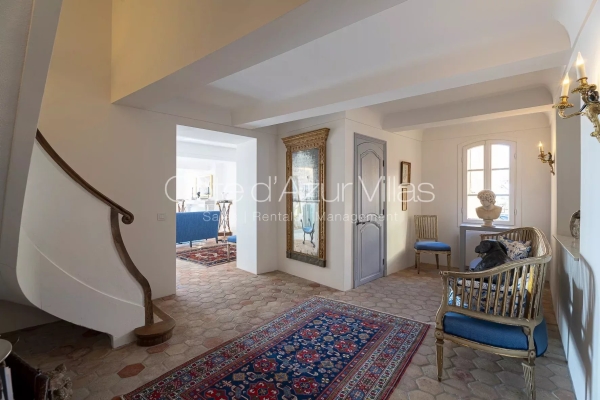 Luxury House for rental in Châteauneuf-Grasse, 8 500 €, Photo 4