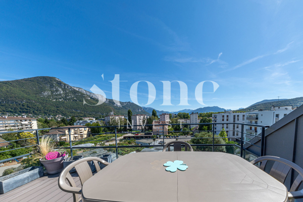 Luxury Apartment for sale in Annecy, 1 090 000 €, Photo 1