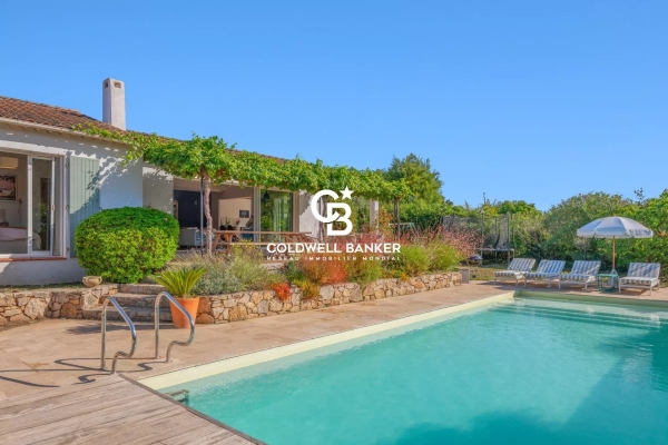 Maison de luxe à vendre à Hyères, 1 150 000 €, Photo 1
