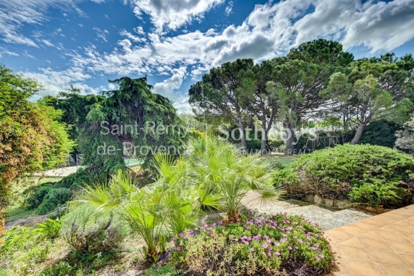 Luxury House for sale in Arles, 590 000 €, Photo 2