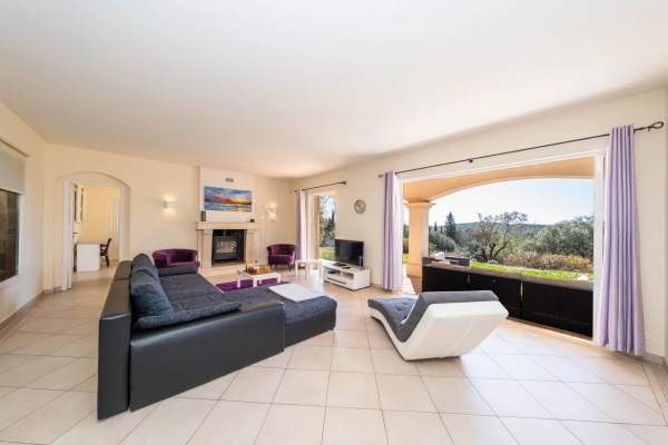 Maison de luxe à vendre à Tourrettes-sur-Loup, 1 090 000 €, Photo 4