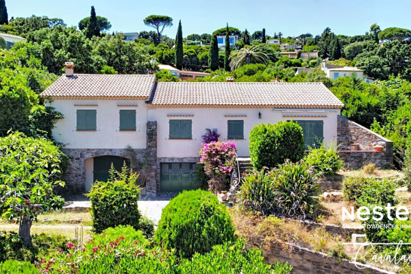 Maison de luxe à vendre à Cavalaire-sur-Mer, 1 050 000 €, Photo 2