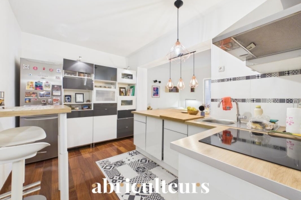 Luxury Apartment for sale in Paris 11ème, 448 997 €, Photo 2