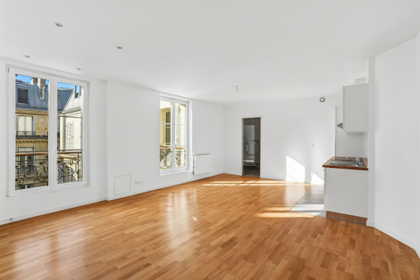 Luxury Apartment for sale in Paris 8ème, 790 000 €, Photo 2