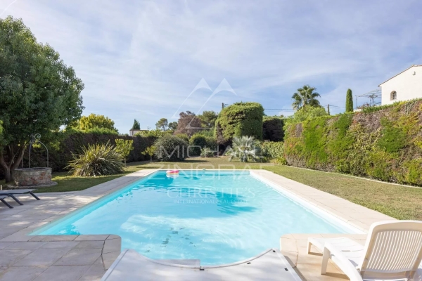 Maison de luxe à vendre à Antibes, 1 895 000 €, Photo 3