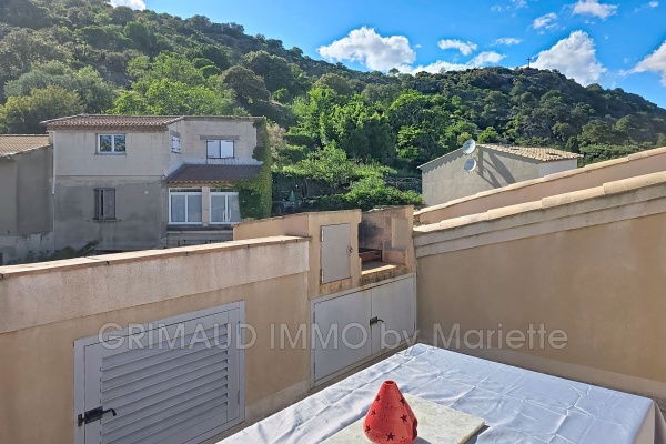 Luxury House for sale in La Garde-Freinet, 440 000 €, Photo 1