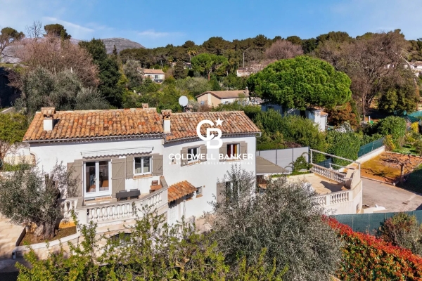 Luxury House for sale in Saint-Paul-de-Vence, 745 000 €, Photo 2