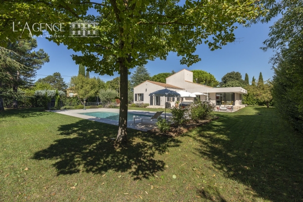Maison de luxe à vendre à Aix-en-Provence, 1 650 000 €, Photo 1