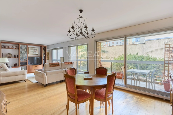 Luxury Apartment for sale in Paris 15ème, 1 159 000 €, Photo 1
