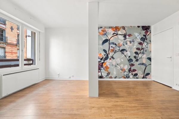 Luxury Apartment for sale in Paris 10ème, 578 000 €, Photo 1
