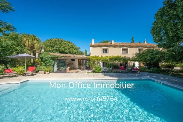 Luxury House for sale in Lamanon, 1 440 000 €, Photo 1