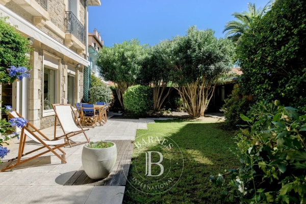 Luxury Apartment for sale in Biarritz, 1 365 000 €, Photo 1