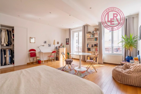 Luxury Apartment for sale in Paris 10ème, 880 000 €, Photo 1