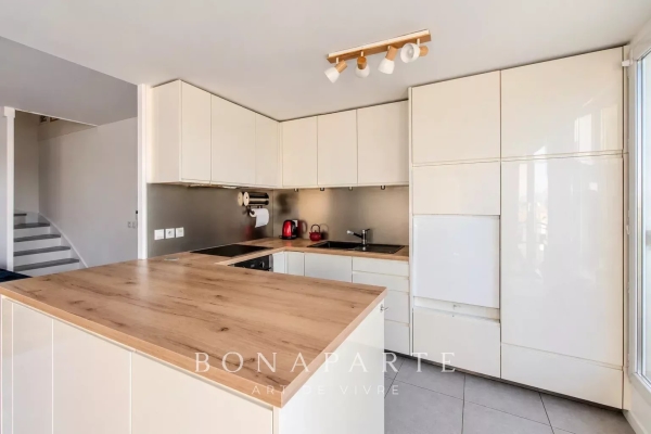 Luxury Apartment for sale in Bordeaux, 379 000 €, Photo 3