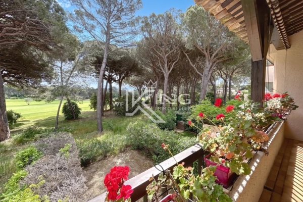 Luxury Apartment for sale in Saint-Raphaël, 399 000 €, Photo 1