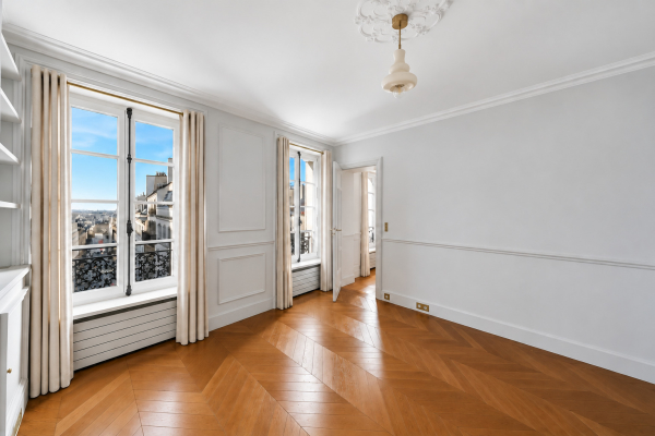 Luxury Apartment for sale in Paris 18ème, 795 000 €, Photo 1