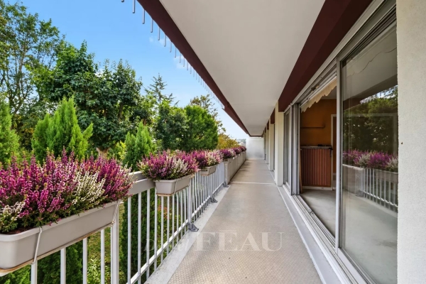 Luxury Apartment for sale in Saint-Germain-en-Laye, 725 000 €, Photo 1