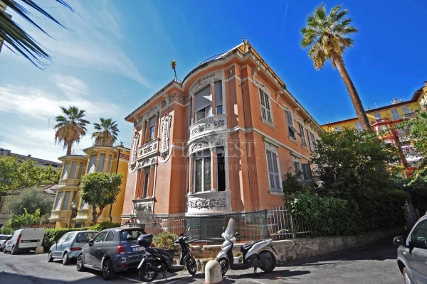 Luxury House for sale in Sanremo, 700 000 €, Photo 1