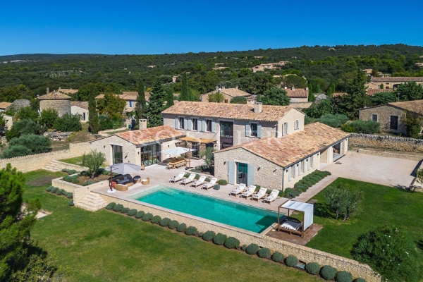 Maison de luxe à vendre à Gordes, 4 200 000 €, Photo 1