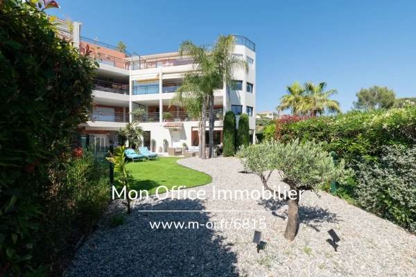 Appartement de luxe à vendre à Saint-Raphaël, 699 000 €, Photo 2