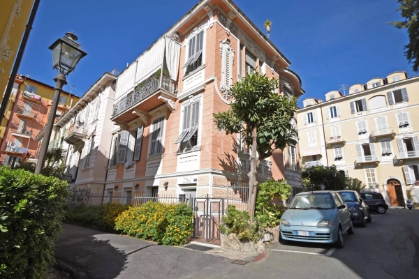 Luxury House for sale in Sanremo, 700 000 €, Photo 2