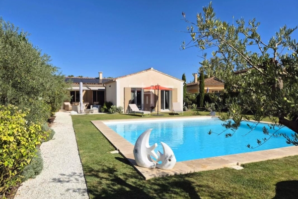 Maison de luxe à vendre à Mollégès, 576 000 €, Photo 1