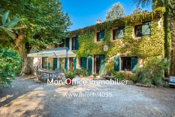 Maison de luxe à vendre à Aix-en-Provence, 1 076 000 €, Photo 1
