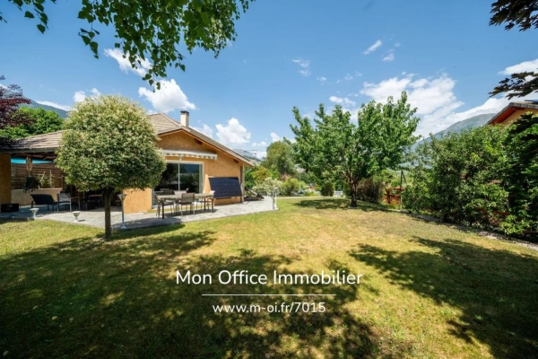 Luxury House for sale in Embrun, 480 000 €, Photo 1