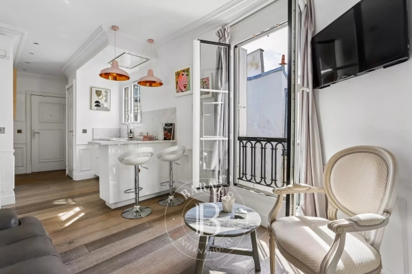 Luxury Apartment for sale in Paris 6ème, 700 000 €, Photo 1