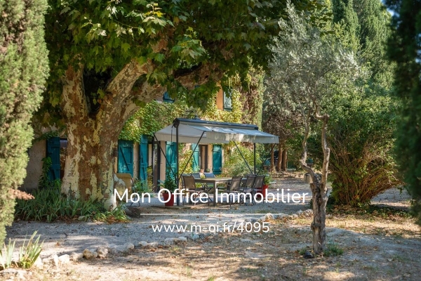 Maison de luxe à vendre à Aix-en-Provence, 1 076 000 €, Photo 2