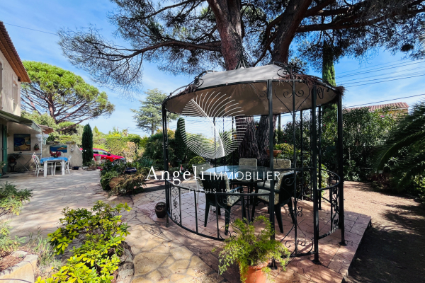 Maison de luxe à vendre à Saint-Aygulf, 790 000 €, Photo 2