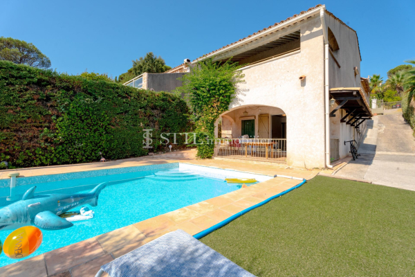 Luxury House for sale in Sainte-Maxime, 690 000 €, Photo 1