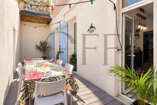 Luxury Apartment for sale in Marseille 7ème, 690 000 €, Photo 1