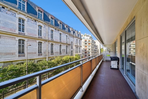 Luxury Apartment for sale in Paris 16ème, 1 350 000 €, Photo 1