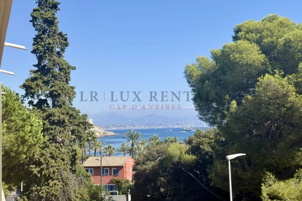 Luxury Apartment for sale in Antibes, 730 000 €, Photo 1
