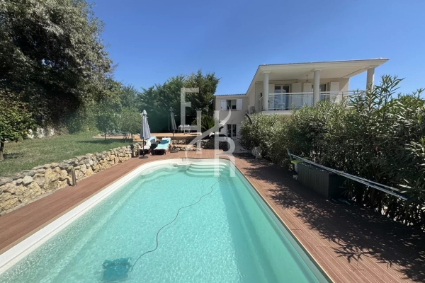Maison de luxe à vendre à Mougins, 895 000 €, Photo 1