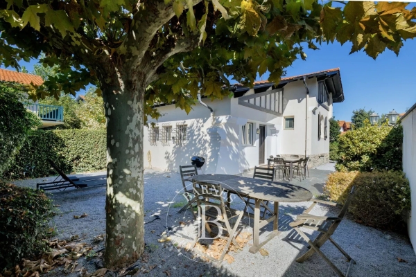 Maison de luxe à vendre à Hendaye, 930 000 €, Photo 1