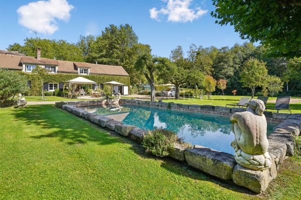 Maison de luxe à vendre à Poigny-la-Forêt, 1 500 000 €, Photo 2