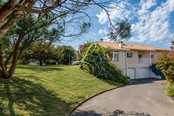 Maison de luxe à vendre à Biarritz, 1 375 000 €, Photo 3