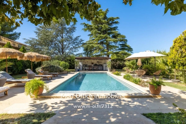 Luxury House for sale in La Barben, 1 155 000 €, Photo 2