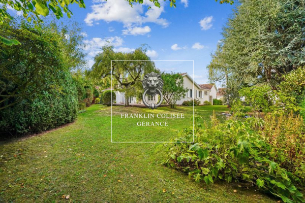Luxury House for rental in Saint-Nom-la-Bretèche, 3 500 €, Photo 1