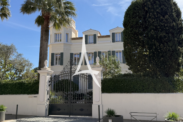 Luxury House for sale in Saint-Tropez, 13 500 000 €, Photo 5
