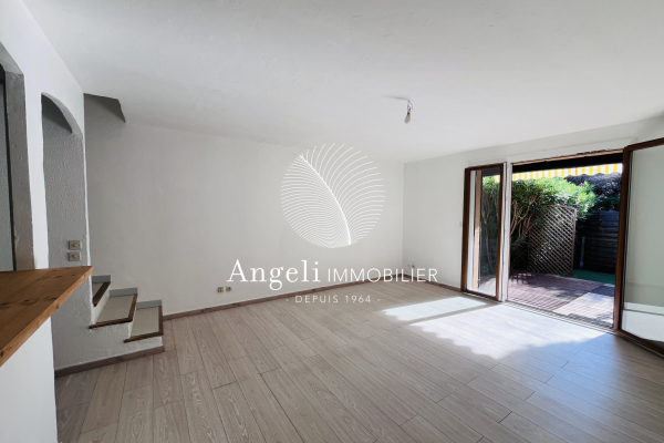Maison de luxe à vendre à Saint-Aygulf, 318 000 €, Photo 5