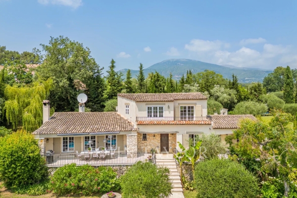 Luxury House for sale in Roquefort-les-Pins, 2 190 000 €, Photo 1